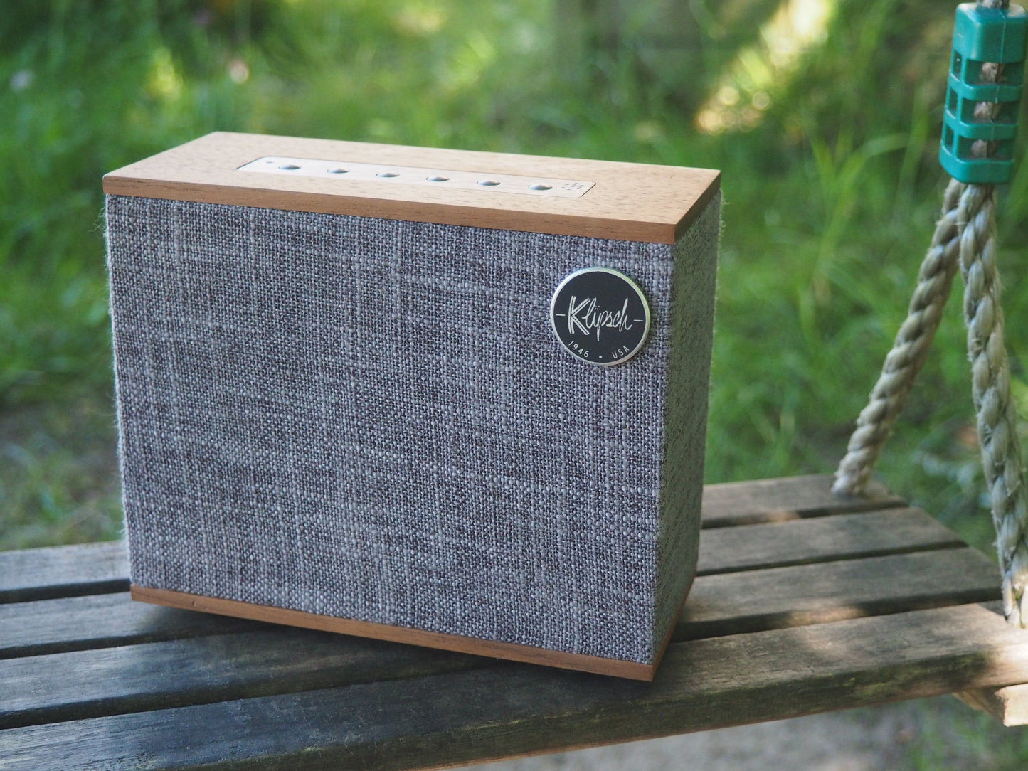 KLIPSCH HERITAGE GROOVE BLUETOOTH PORTABLE SPEAKER